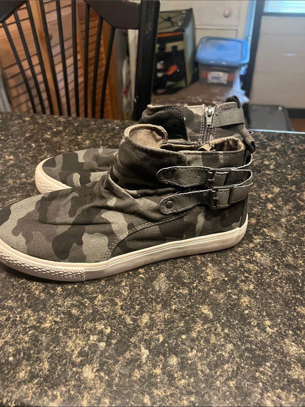 Women’s High-Top Camouflage Sneakers - Gray Camo